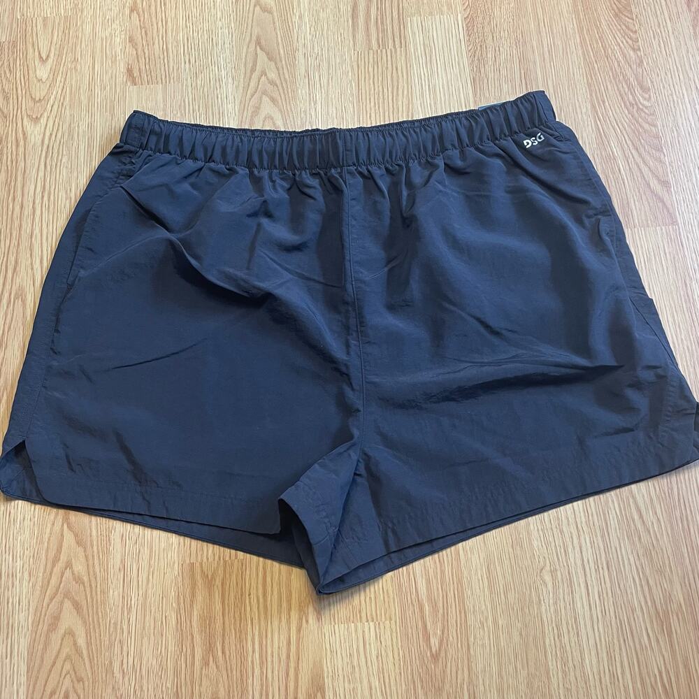 DSG Notched Woven Shorts, XL